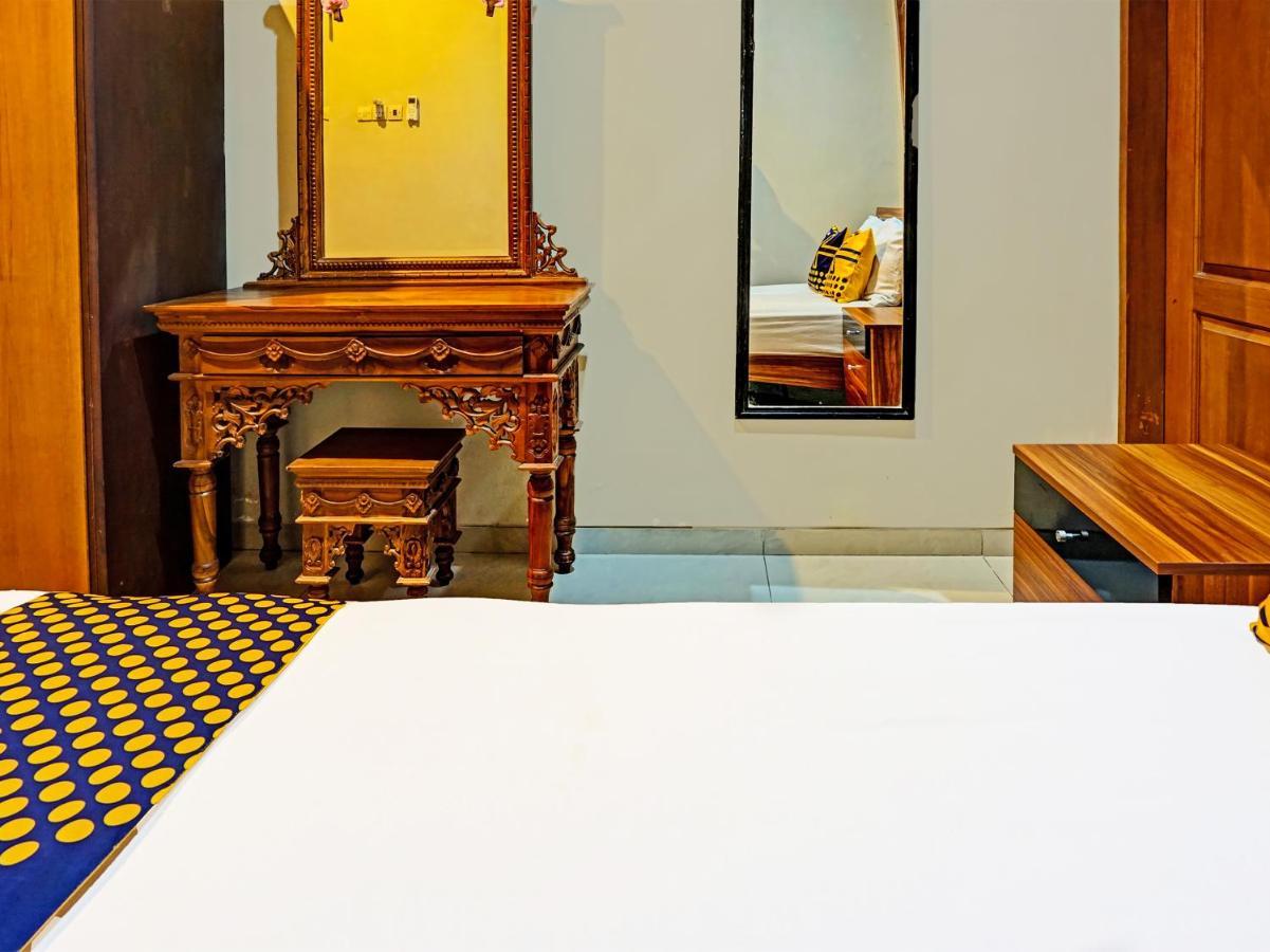 Spot On 91530 Sumpil Syariah Hotel Malang Luaran gambar